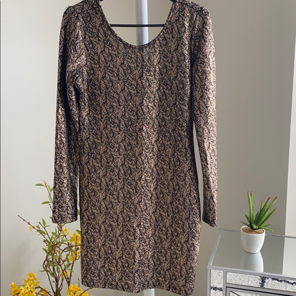 Golden dress